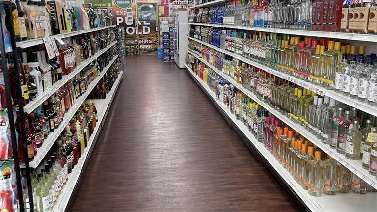 Fantastic Liquor Store in Great Location